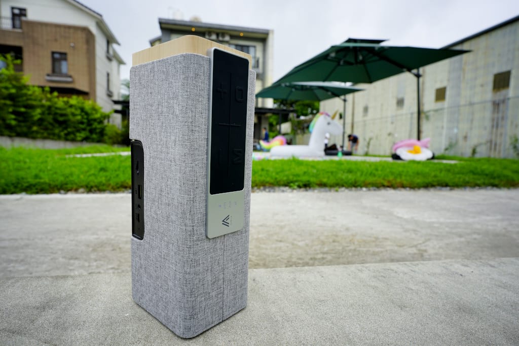 3C開箱｜【OMIX歐米斯】Keuruu 布面木紋立體聲藍牙喇叭 戶外露營用藍牙喇叭推薦！北歐極簡。原音動聽