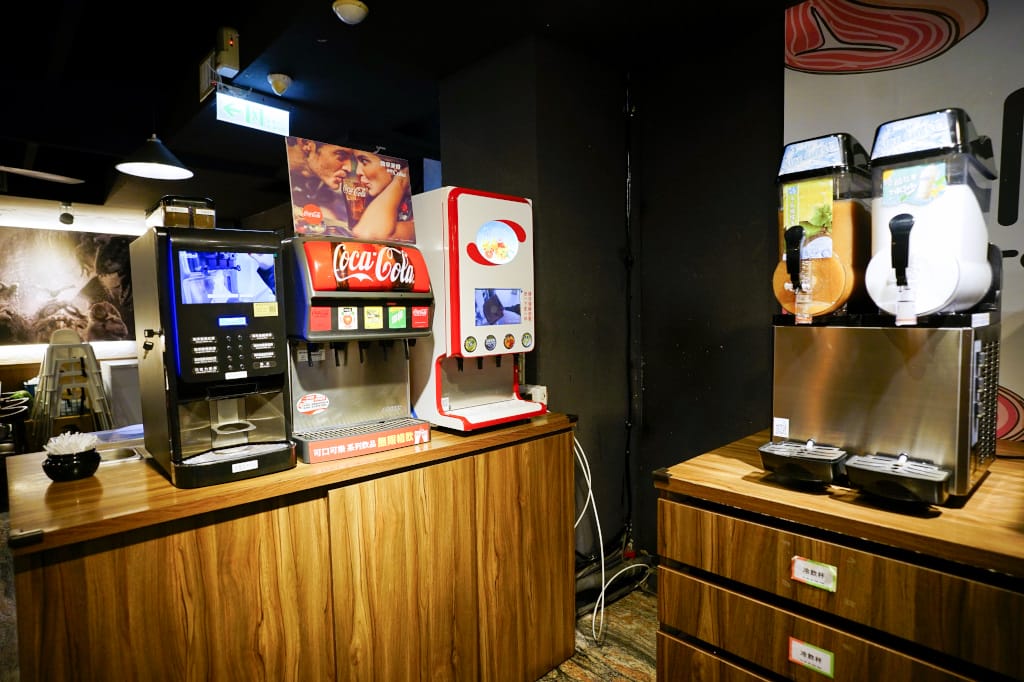 新竹食記｜火鍋第一品牌樂多多集團排隊宵夜名店 肉多多火鍋（竹北光明店）爽快吃肉，新竹宵夜火鍋推薦！