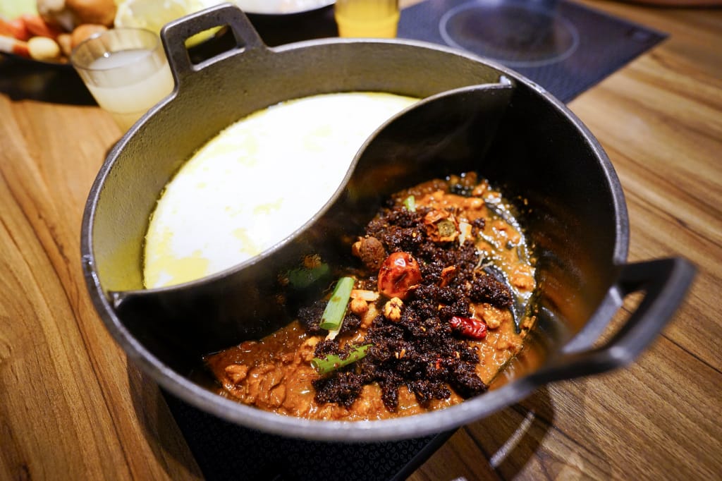 新竹食記｜火鍋第一品牌樂多多集團排隊宵夜名店 肉多多火鍋（竹北光明店）爽快吃肉，新竹宵夜火鍋推薦！