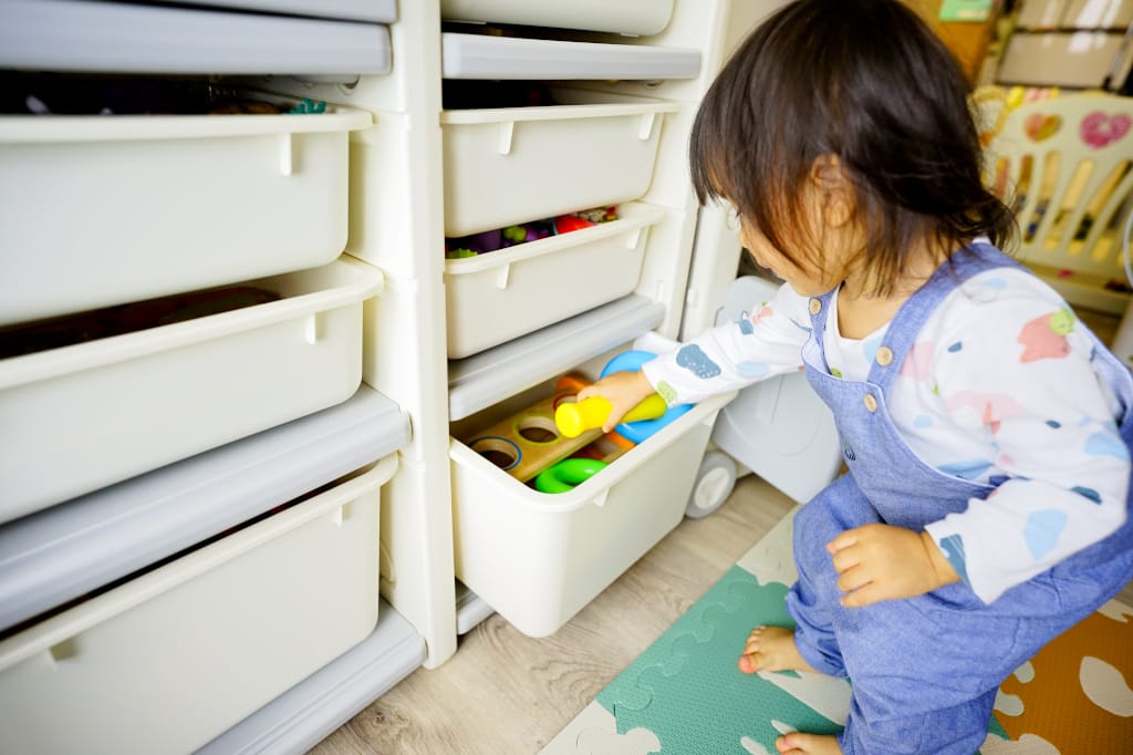 親子育兒|Caring多功能兒童收納櫃-童趣小汽車款 兒童玩具收納櫃推薦!童趣北歐風兒童房佈置~ - 第9張圖 親子育兒|Caring多功能兒童收納櫃-童趣小汽車款 兒童玩具收納櫃推薦!童趣北歐風兒童房佈置~