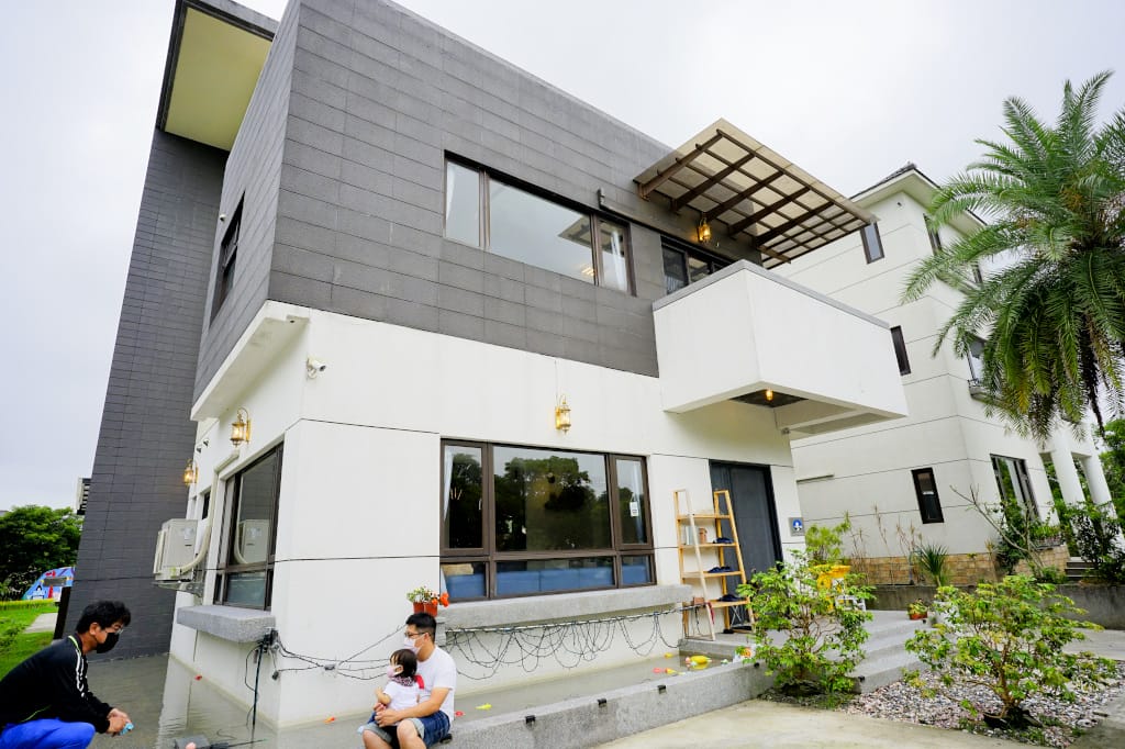 宜蘭民宿|冬山邸家親子民宿 宜蘭包棟民宿推薦!小朋友最愛的電動車、泳池~ - 第4張圖 宜蘭民宿|冬山邸家親子民宿 宜蘭包棟民宿推薦!小朋友最愛的電動車、泳池~