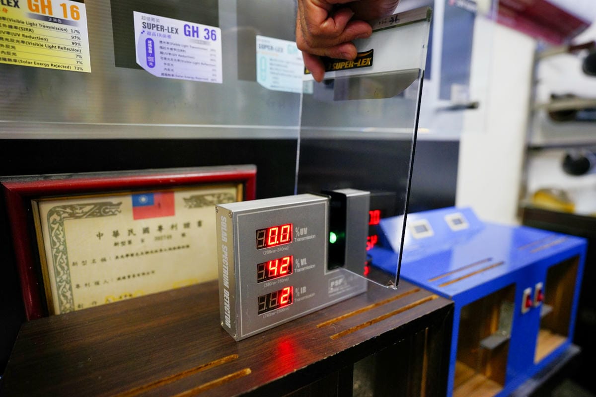 汽車隔熱紙｜新北汽車隔熱紙推薦！福斯Tiguan隔熱紙舊換新推薦！中和奕盛汽車隔熱紙－Deno丹龍菁英GH系列隔熱紙