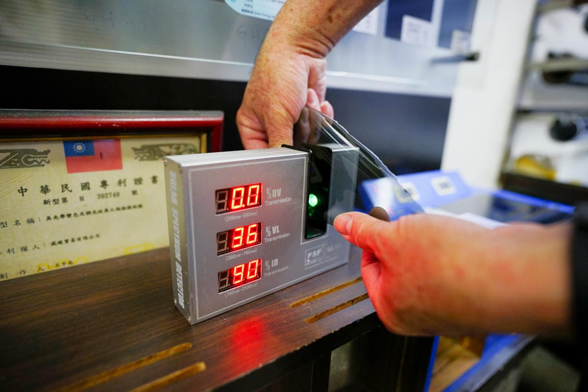 汽車隔熱紙｜新北汽車隔熱紙推薦！福斯Tiguan隔熱紙舊換新推薦！中和奕盛汽車隔熱紙－Deno丹龍菁英GH系列隔熱紙