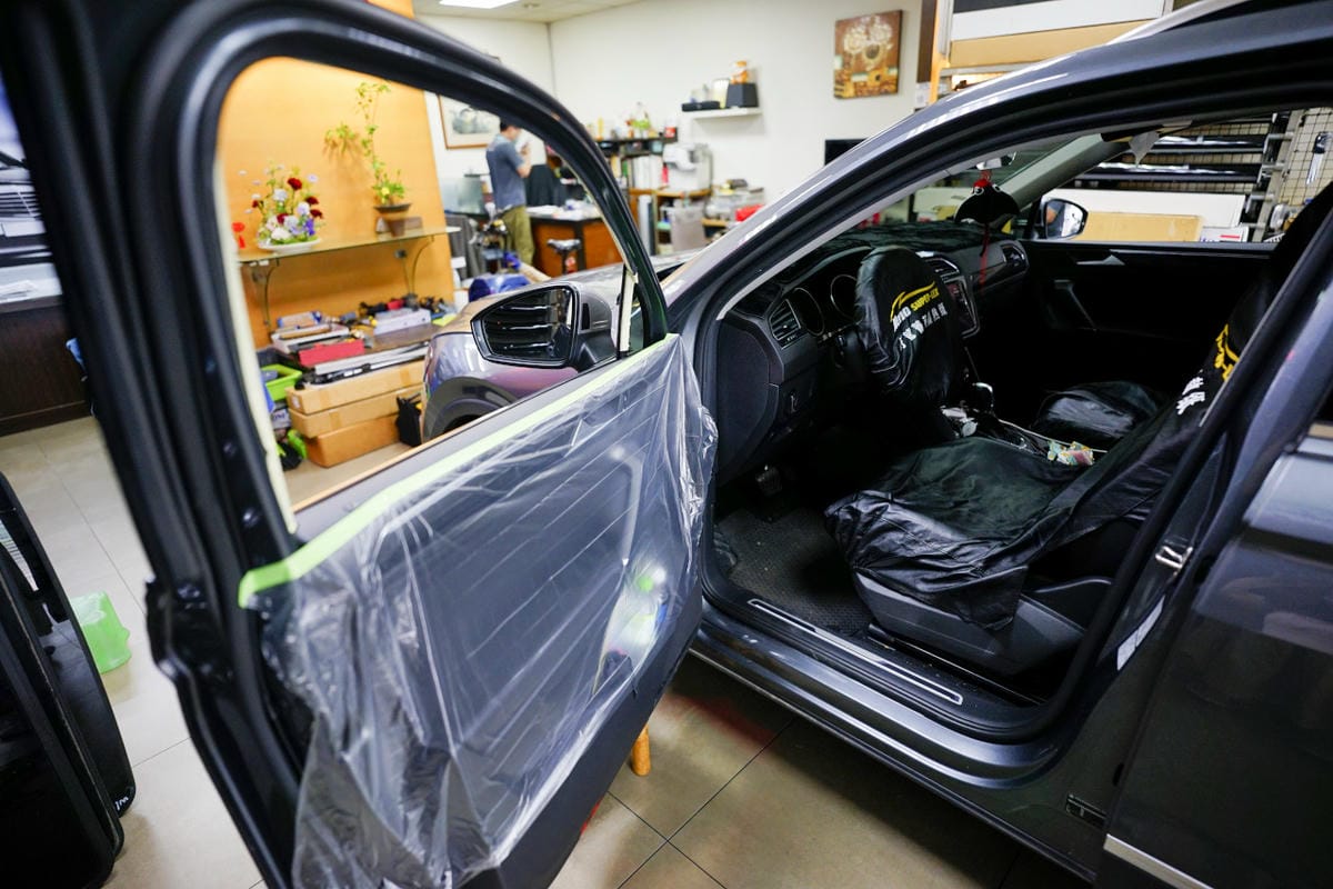 汽車隔熱紙｜新北汽車隔熱紙推薦！福斯Tiguan隔熱紙舊換新推薦！中和奕盛汽車隔熱紙－Deno丹龍菁英GH系列隔熱紙