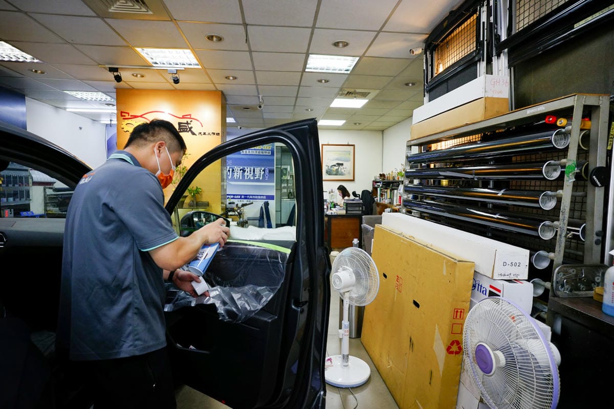 汽車隔熱紙｜新北汽車隔熱紙推薦！福斯Tiguan隔熱紙舊換新推薦！中和奕盛汽車隔熱紙－Deno丹龍菁英GH系列隔熱紙