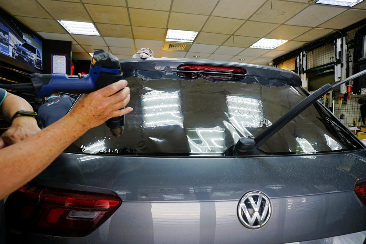 汽車隔熱紙｜新北汽車隔熱紙推薦！福斯Tiguan隔熱紙舊換新推薦！中和奕盛汽車隔熱紙－Deno丹龍菁英GH系列隔熱紙