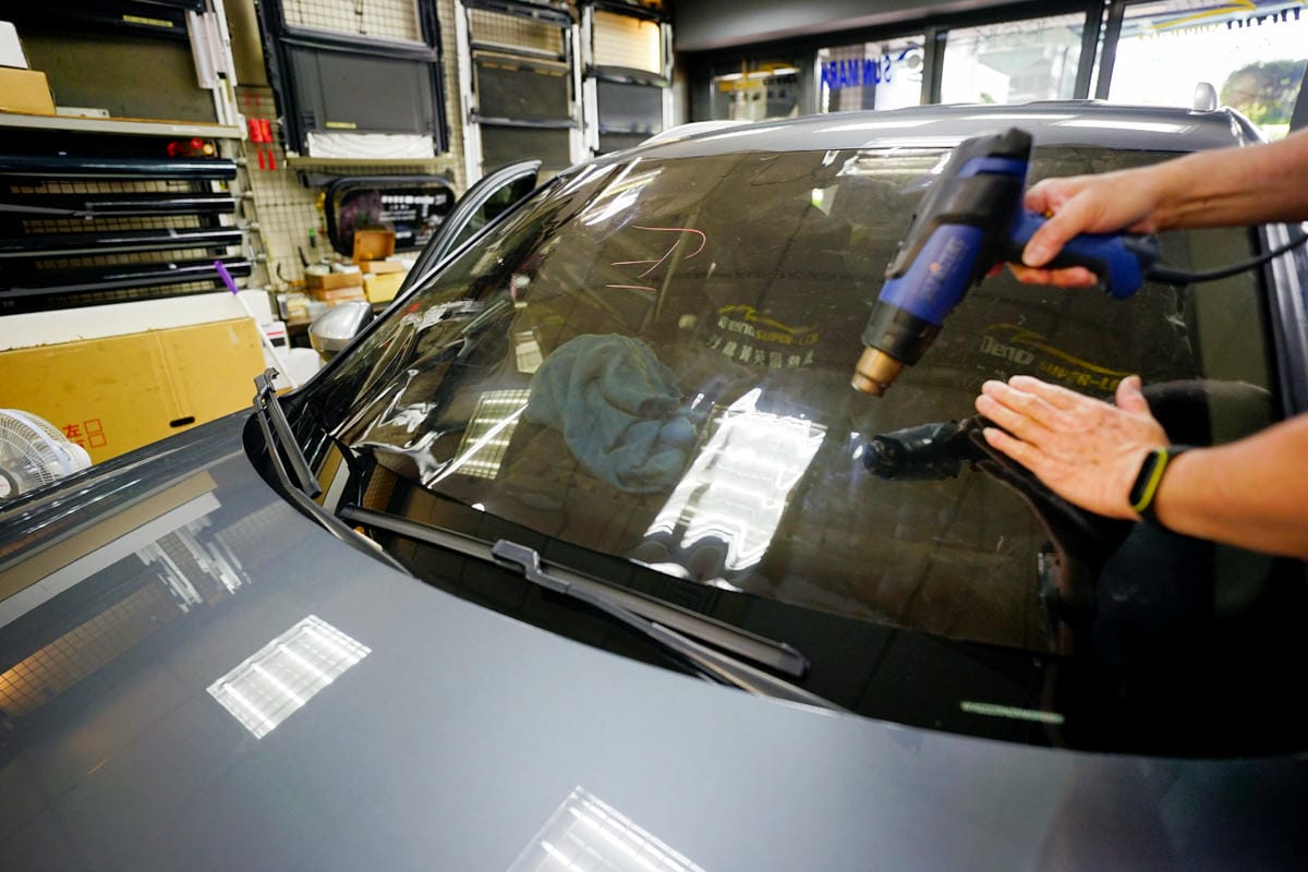 汽車隔熱紙｜新北汽車隔熱紙推薦！福斯Tiguan隔熱紙舊換新推薦！中和奕盛汽車隔熱紙－Deno丹龍菁英GH系列隔熱紙