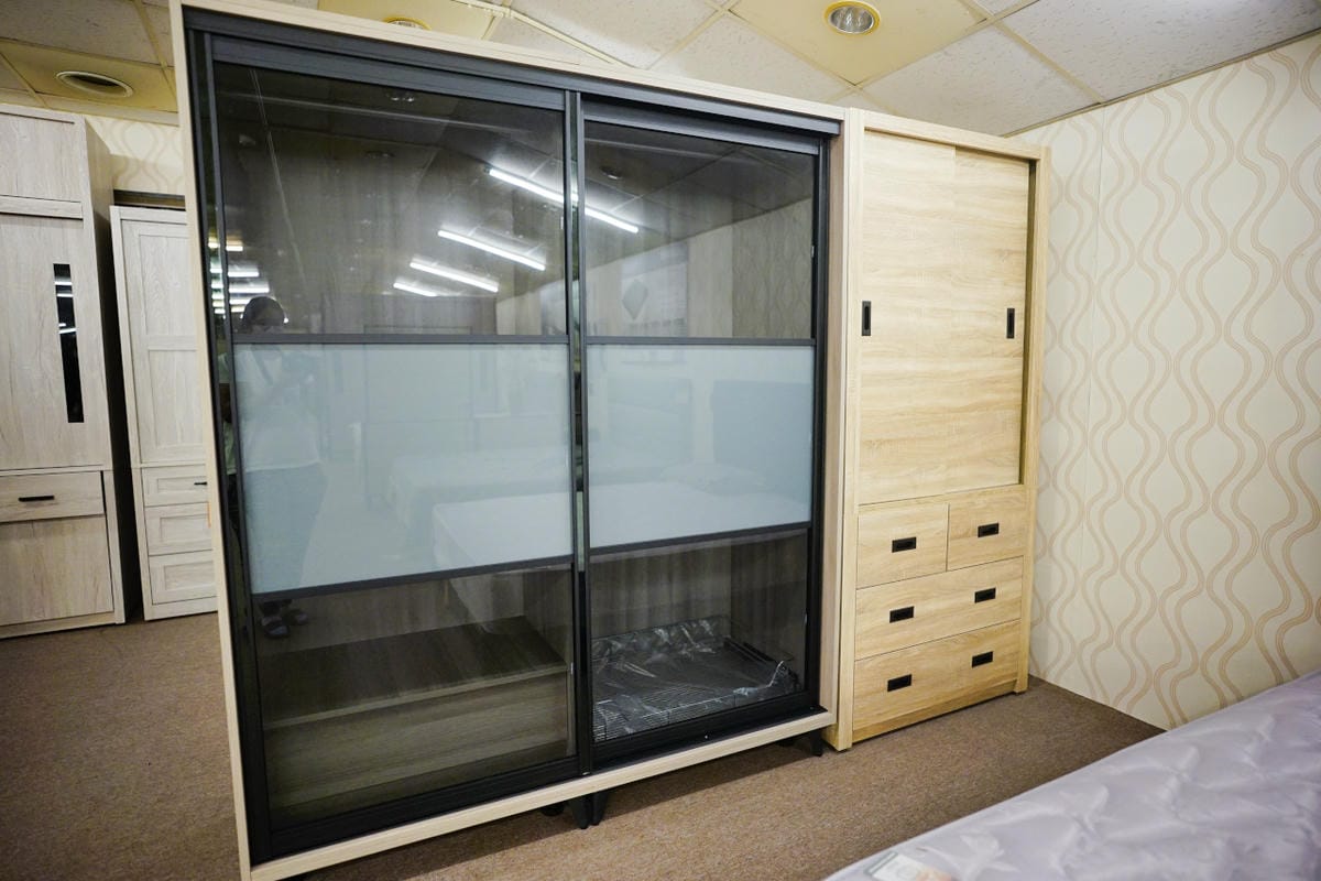 新北家具｜勝億傢俱（土城門市）北部家具零售批發推薦！沙發、床墊、衣櫃各種家具一次購足~