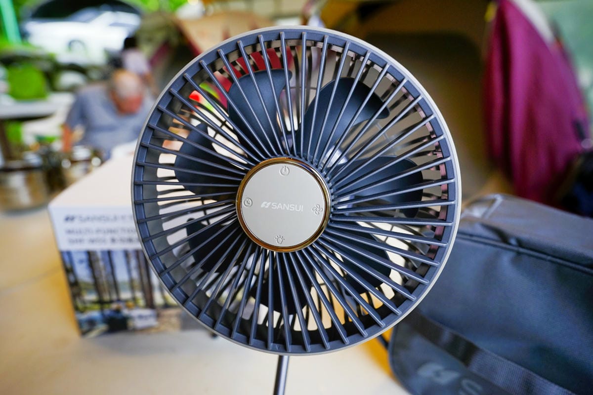 露營用品|露營用電風扇推薦!SANSUI山水 充電式露營風扇(SHF-W55) 掛立兩用USB風扇 LED照明+遠程遙控+超大電量 - 第8張圖 露營用品|露營用電風扇推薦!SANSUI山水 充電式露營風扇(SHF-W55) 掛立兩用USB風扇 LED照明+遠程遙控+超大電量