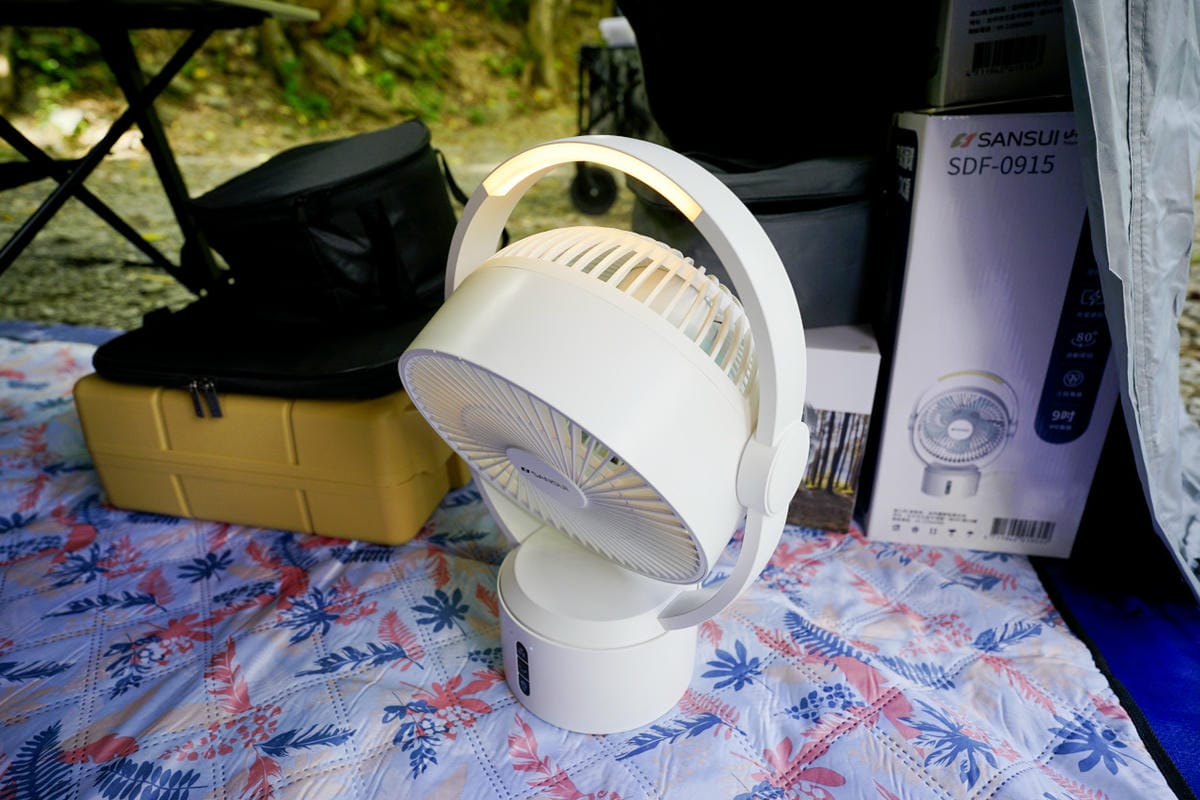 露營用品｜露營用無線充電式風扇推薦！SANSUI山水 攜帶型電扇（SDF-0915／SHF-M72） 夏天露營必備LED驅蚊照明DC風扇！