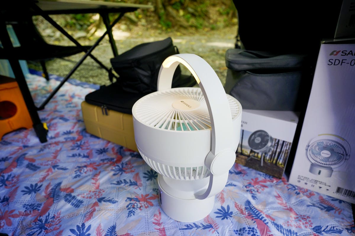 露營用品｜露營用無線充電式風扇推薦！SANSUI山水 攜帶型電扇（SDF-0915／SHF-M72） 夏天露營必備LED驅蚊照明DC風扇！