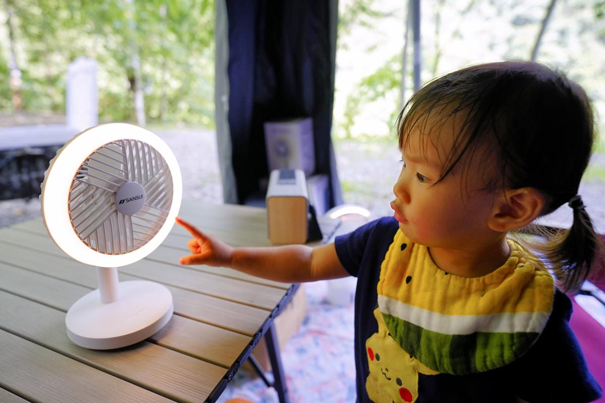 露營用品｜露營用無線充電式風扇推薦！SANSUI山水 攜帶型電扇（SDF-0915／SHF-M72） 夏天露營必備LED驅蚊照明DC風扇！