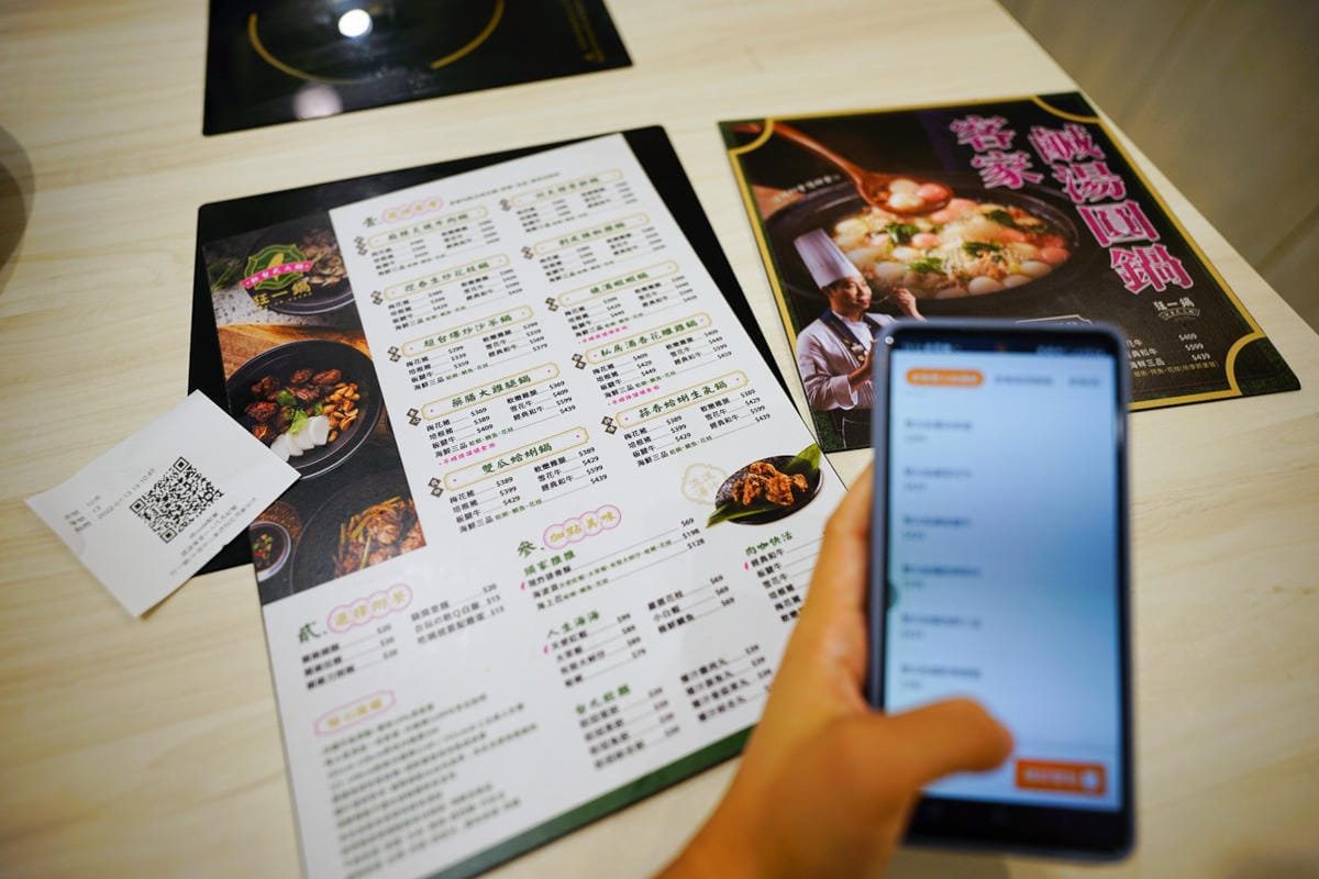 桃園食記|中壢火鍋推薦!全台最大火鍋集團排隊宵夜名店 狂一鍋來中壢插旗囉!中原消夜好選擇~ - 第9張圖 桃園食記|中壢火鍋推薦!全台最大火鍋集團排隊宵夜名店 狂一鍋來中壢插旗囉!中原消夜好選擇~