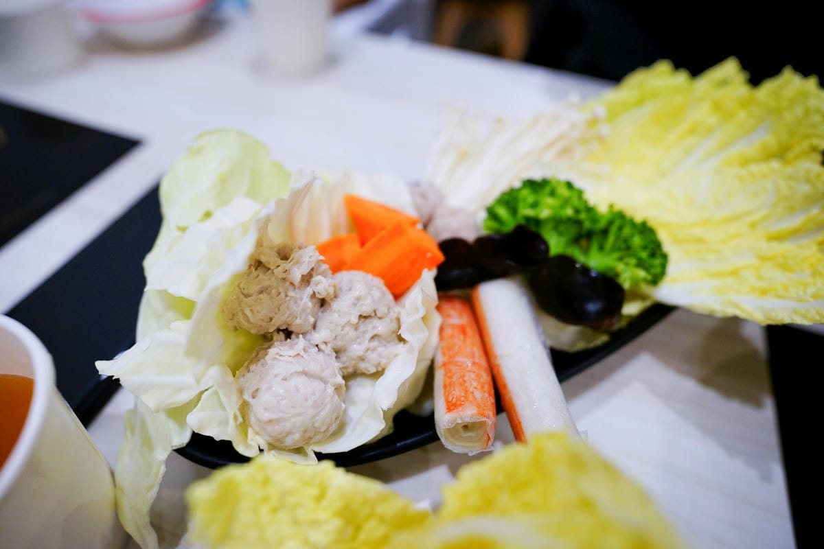 桃園食記|中壢火鍋推薦!全台最大火鍋集團排隊宵夜名店 狂一鍋來中壢插旗囉!中原消夜好選擇~ - 第13張圖 桃園食記|中壢火鍋推薦!全台最大火鍋集團排隊宵夜名店 狂一鍋來中壢插旗囉!中原消夜好選擇~