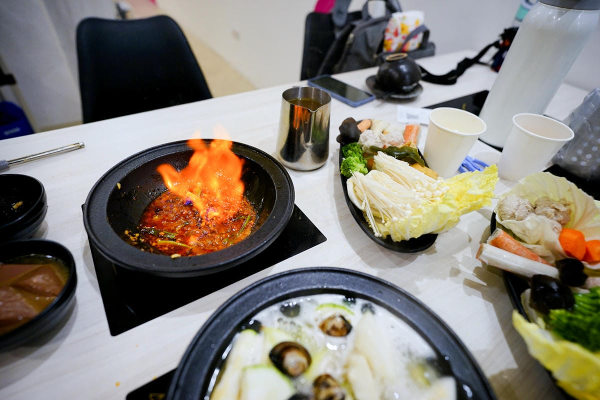 桃園食記|中壢火鍋推薦!全台最大火鍋集團排隊宵夜名店 狂一鍋來中壢插旗囉!中原消夜好選擇~ - 第27張圖 桃園食記|中壢火鍋推薦!全台最大火鍋集團排隊宵夜名店 狂一鍋來中壢插旗囉!中原消夜好選擇~