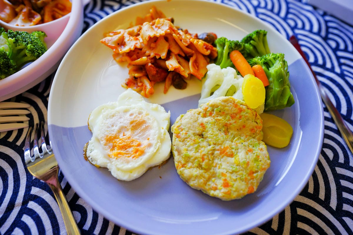 料理|減醣料理推薦!麥斯盒子 減醣漢堡排 舒肥雞胸肉吃膩了,那就來份高蛋白漢堡排吧~ - 第7張圖 料理|減醣料理推薦!麥斯盒子 減醣漢堡排 舒肥雞胸肉吃膩了,那就來份高蛋白漢堡排吧~