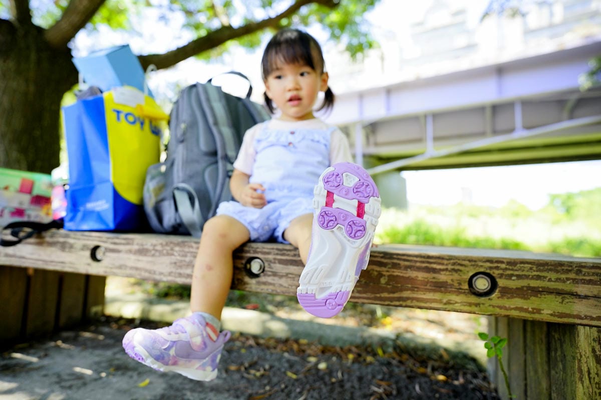 親子育兒|孩子的第一雙鞋 Moonstar月星童鞋 ITAI ITAI_痛經女子 最強日韓選物商品社團,日本童鞋品牌推薦! - 第15張圖 親子育兒|孩子的第一雙鞋 Moonstar月星童鞋 ITAI ITAI_痛經女子 最強日韓選物商品社團,日本童鞋品牌推薦!