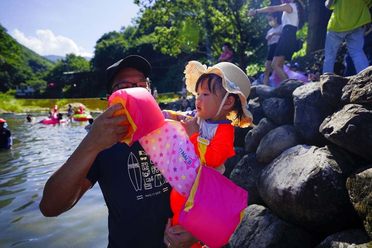 親子育兒｜嬰幼兒泳圈推薦！夏日玩水必備 卡樂米韓國Nai-B奈比嬰幼兒泳圈 幼兒趴式泳圈、兒童漂浮夾克