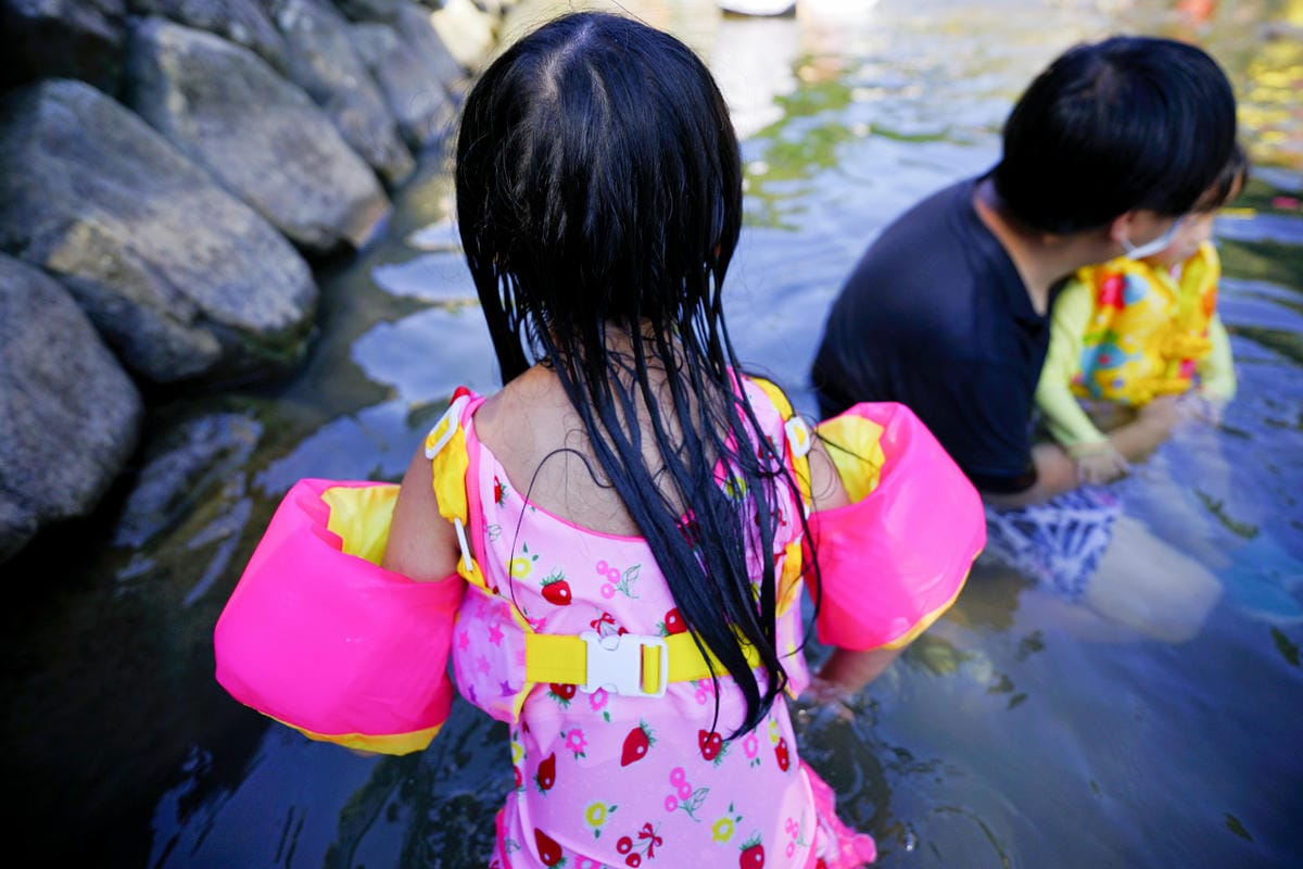 親子育兒｜嬰幼兒泳圈推薦！夏日玩水必備 卡樂米韓國Nai-B奈比嬰幼兒泳圈 幼兒趴式泳圈、兒童漂浮夾克