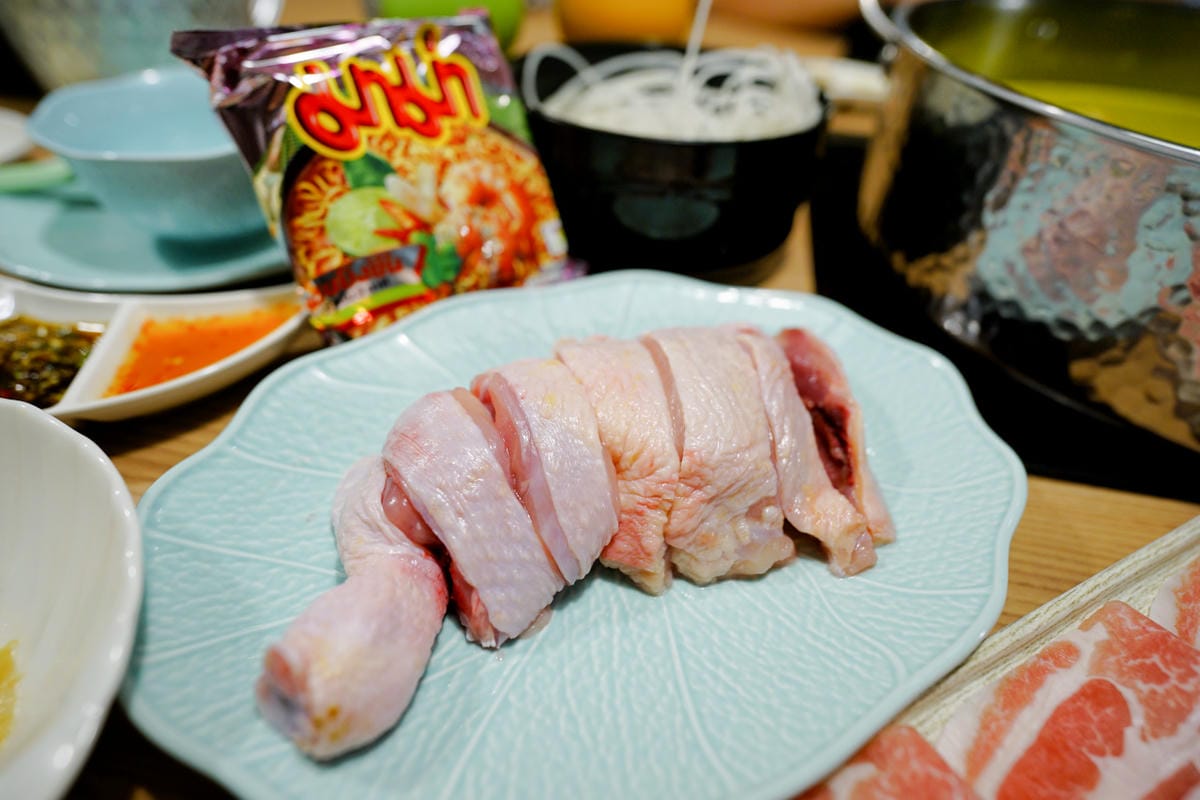 新北食記|板橋泰式火鍋推薦!最歡樂最大火鍋集團樂多多最強泰鍋 追樂祕式泰鍋物(板橋重慶店)喜歡泰式料理的人不要錯過囉~ - 第20張圖 新北食記|板橋泰式火鍋推薦!最歡樂最大火鍋集團樂多多最強泰鍋 追樂祕式泰鍋物(板橋重慶店)喜歡泰式料理的人不要錯過囉~