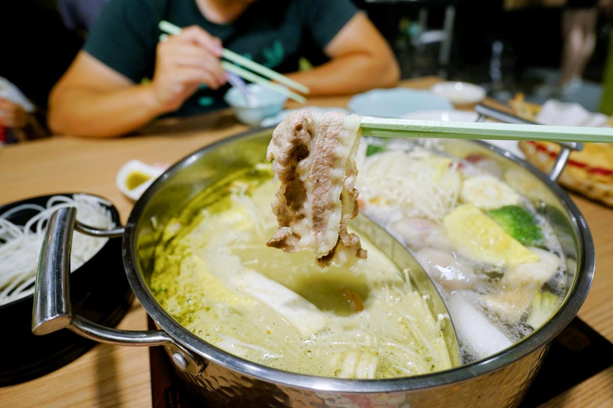 新北食記|板橋泰式火鍋推薦!最歡樂最大火鍋集團樂多多最強泰鍋 追樂祕式泰鍋物(板橋重慶店)喜歡泰式料理的人不要錯過囉~ - 第25張圖 新北食記|板橋泰式火鍋推薦!最歡樂最大火鍋集團樂多多最強泰鍋 追樂祕式泰鍋物(板橋重慶店)喜歡泰式料理的人不要錯過囉~