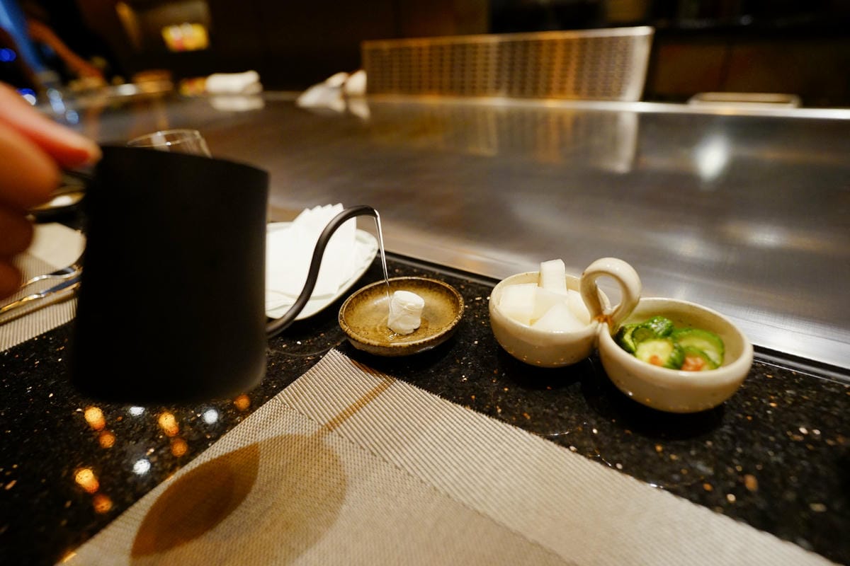 桃園食記｜中壢吾七鐵板燒 頂級日式無菜單鐵板料理，坐著做最新力作！慶生、紀念日大餐推薦餐廳~