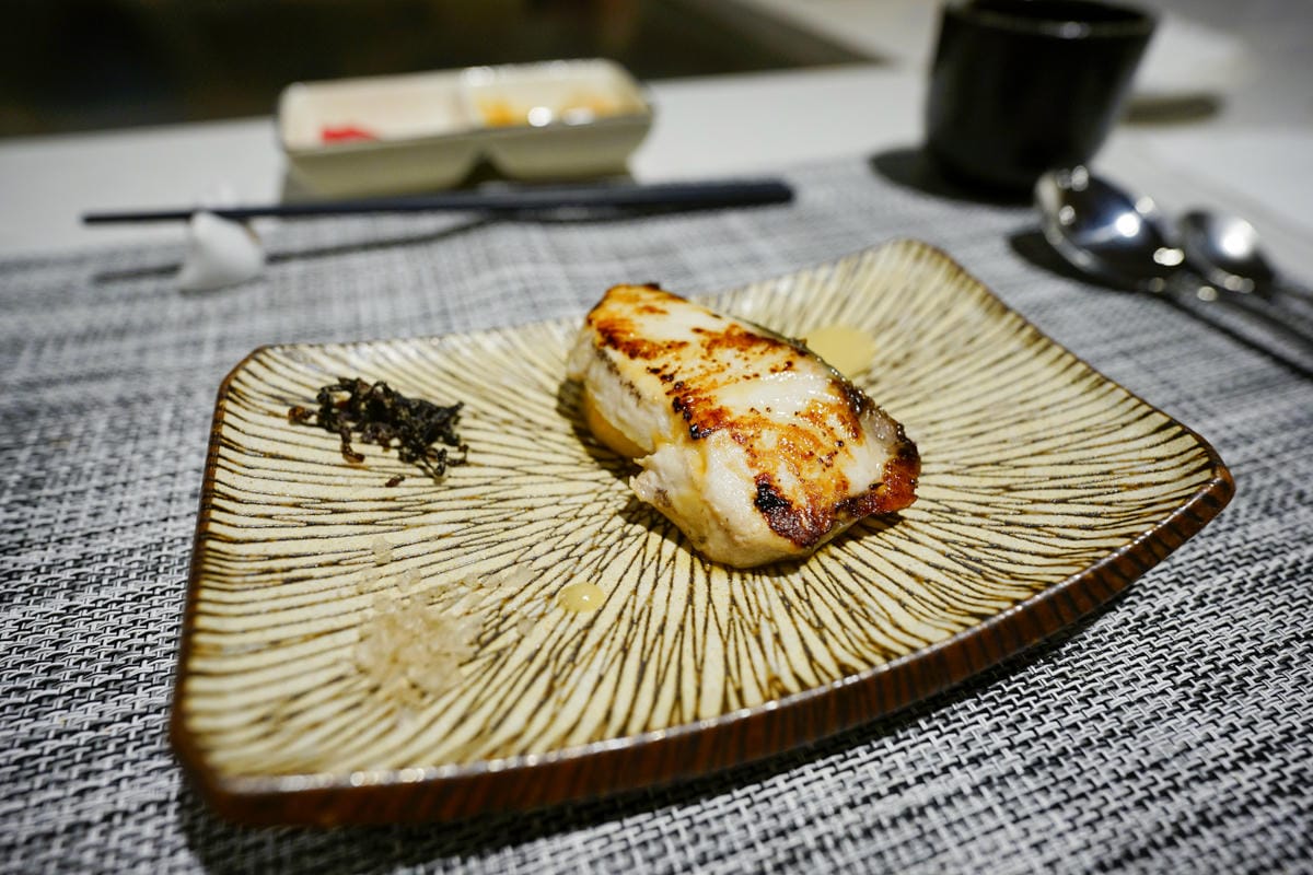 新北食記｜林口約會餐廳、慶生推薦！肉多多火鍋新品牌 明水然・樂（林口昕境店） 日本A5和牛、活龍蝦三吃 林口無菜單料理日式鐵板燒推薦！