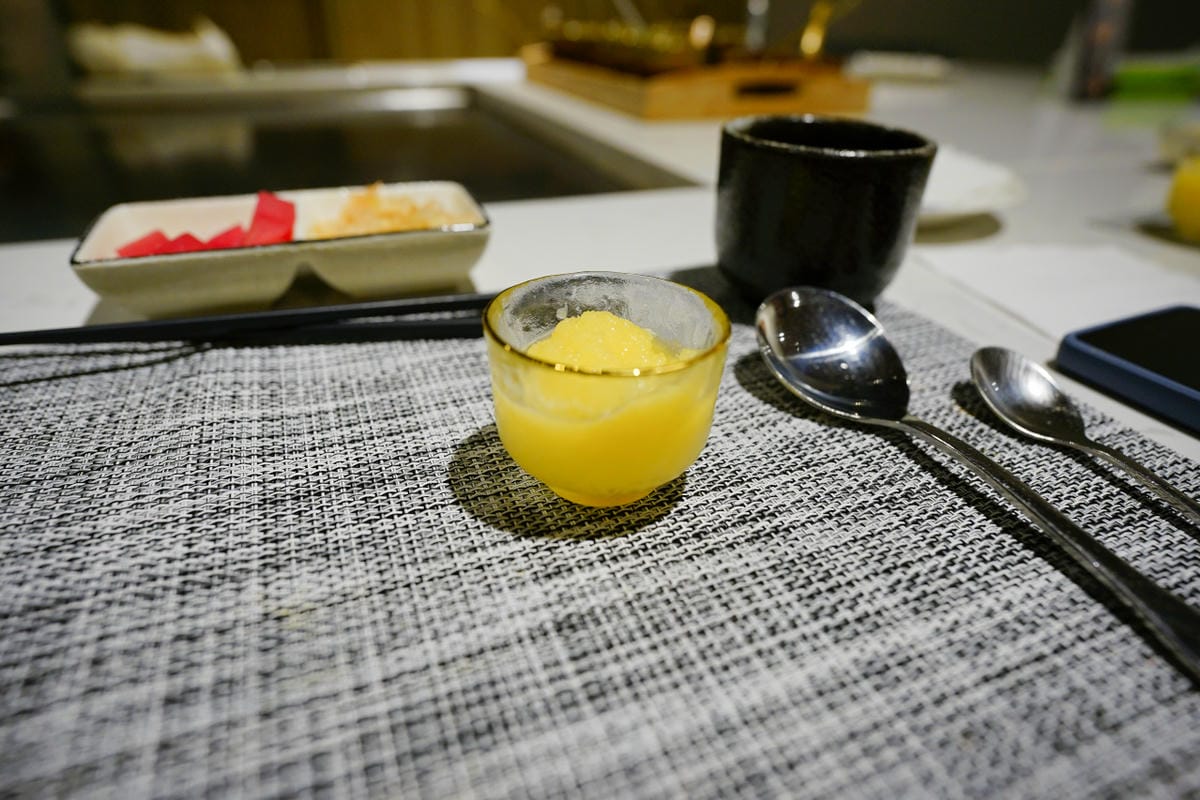 新北食記｜林口約會餐廳、慶生推薦！肉多多火鍋新品牌 明水然・樂（林口昕境店） 日本A5和牛、活龍蝦三吃 林口無菜單料理日式鐵板燒推薦！