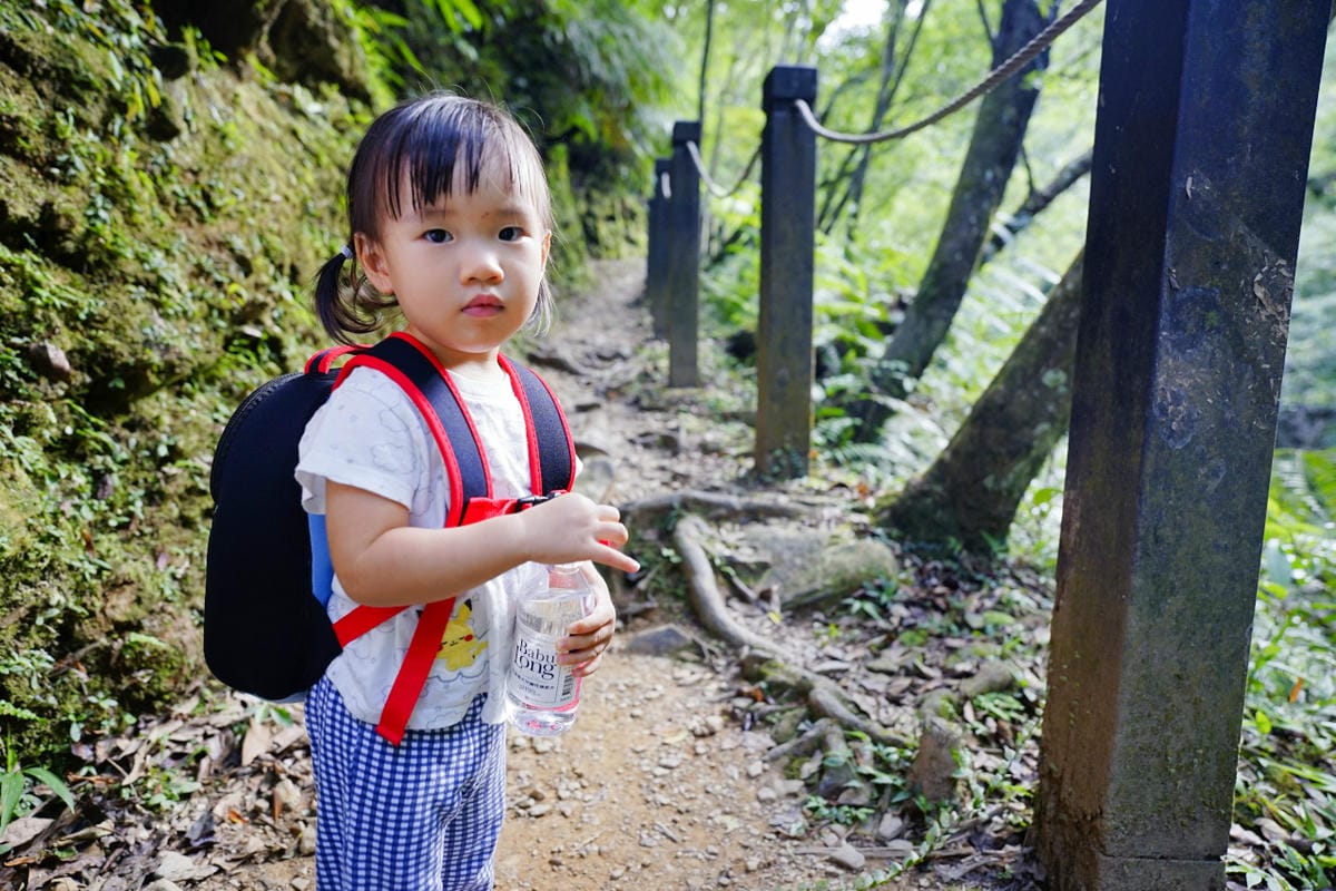 親子育兒｜上山下海不怕熱中暑，親子出遊不能少的巴部農天然鹼性礦泉水！天然pH9.0鹼性礦泉水