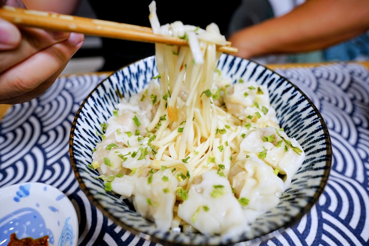 料理｜潘太優慕x煮廚 史丹利 鮮肉抄手 阿成鵝肉聯名雙醬抄手、麻醬抄手、花椒紅油抄手 在家也能輕鬆享用餛飩麵！