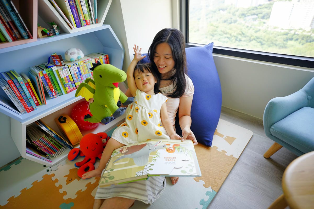 親子育兒｜寶寶遊戲區必備懶骨頭推薦！美國Yogibo室內金字塔沙發、舒壓療癒系動物玩偶 利用懶骨頭打造一個舒適的窩