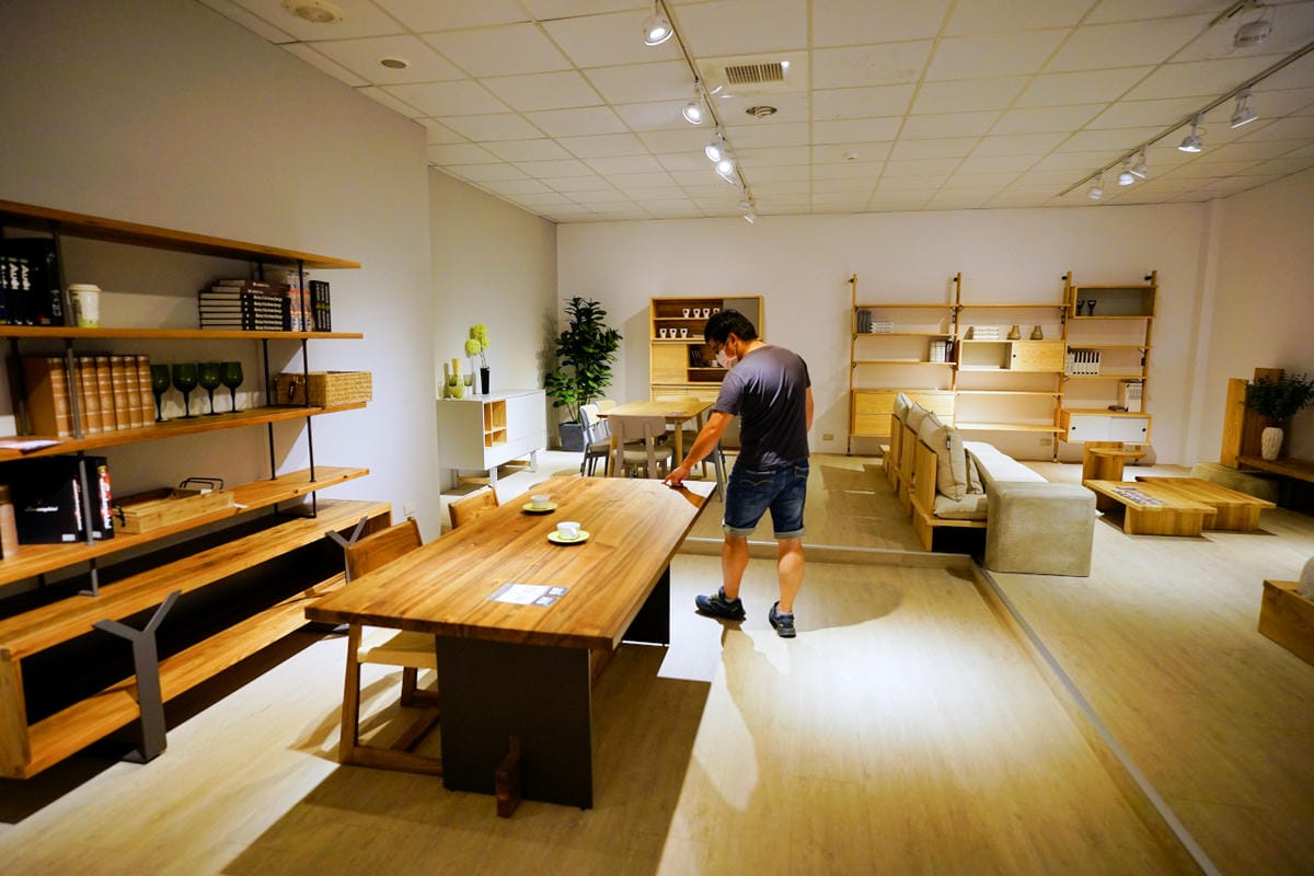 桃園中壢家具店推薦｜晶華傢俱 高CP值沃荷沙發，義大利進口牛皮沙發nicoline，美式鄉村風家具愛室麗，人文風實木家具DAaZ，應有盡有一站購足！