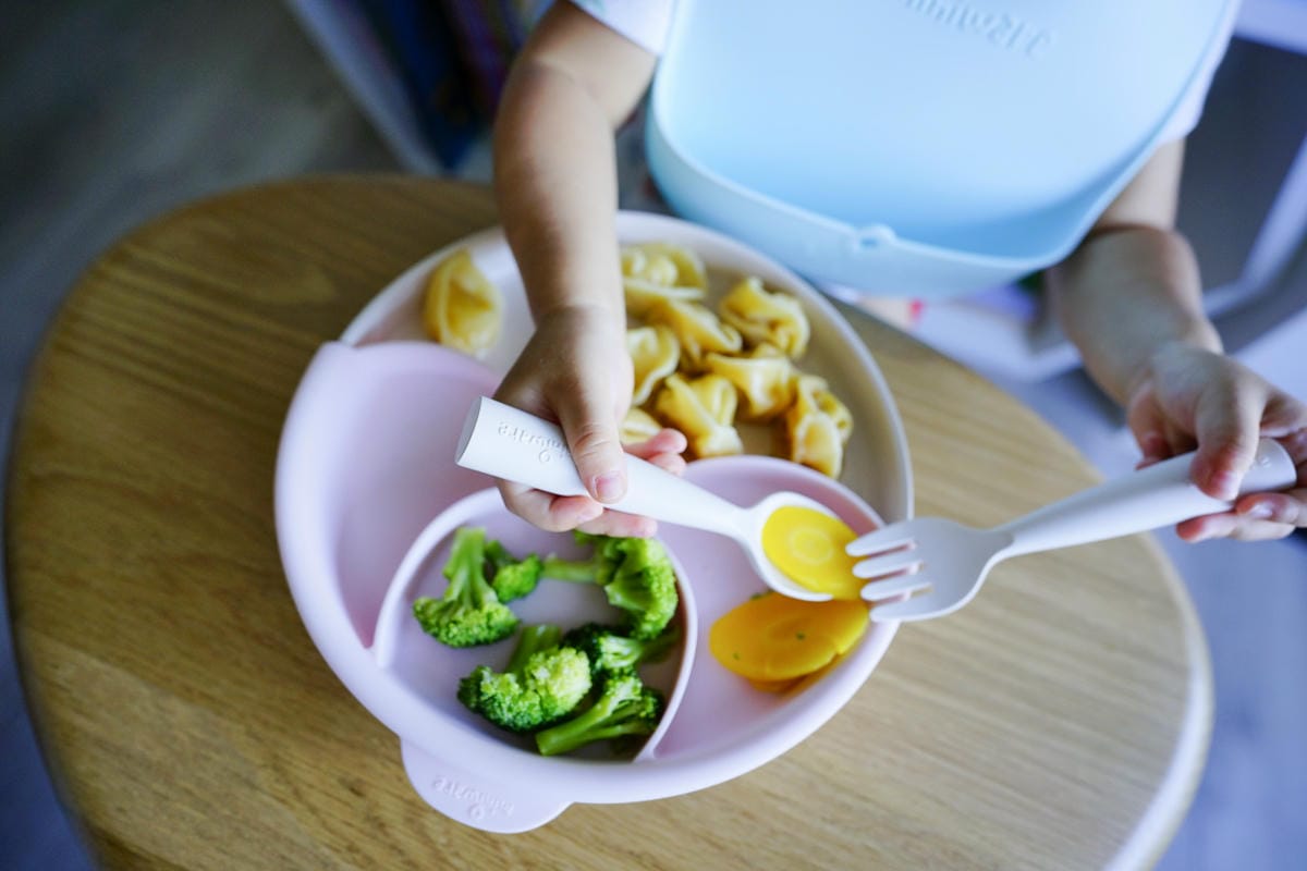 親子育兒|嬰兒送禮推薦!Miniware純天然兒童學習餐具 夢幻馬卡龍,寶寶第一次使用就上手!彌月、周歲禮物耐用推薦! - 第24張圖 親子育兒|嬰兒送禮推薦!Miniware純天然兒童學習餐具 夢幻馬卡龍,寶寶第一次使用就上手!彌月、周歲禮物耐用推薦!