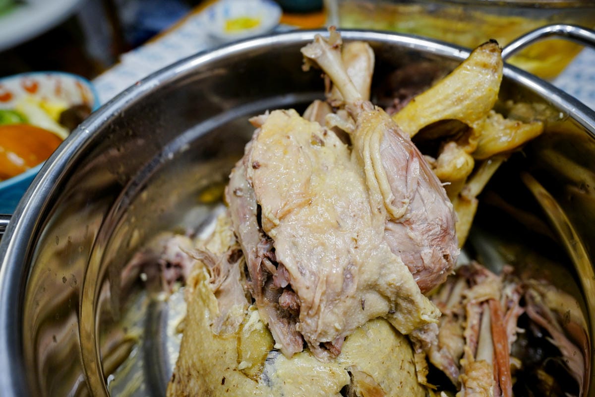 料理｜南投埔里那隻鴨 苦茶油封全鴨 地表最強燜鴨料理宅配到府！