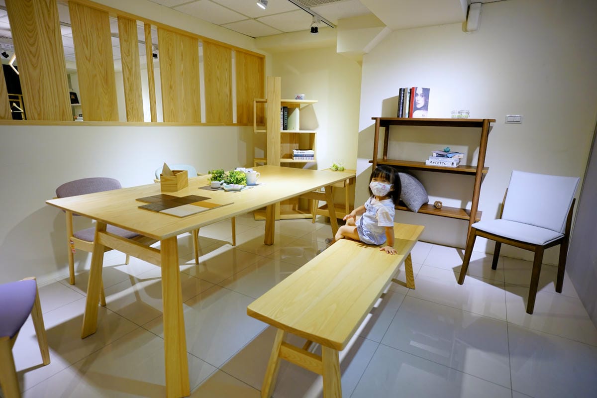 新北家具|實木家具推薦!府昕設計家具(林口店)天然木製家具 梣木床架、沙發、書櫃 - 第25張圖 新北家具|實木家具推薦!府昕設計家具(林口店)天然木製家具 梣木床架、沙發、書櫃