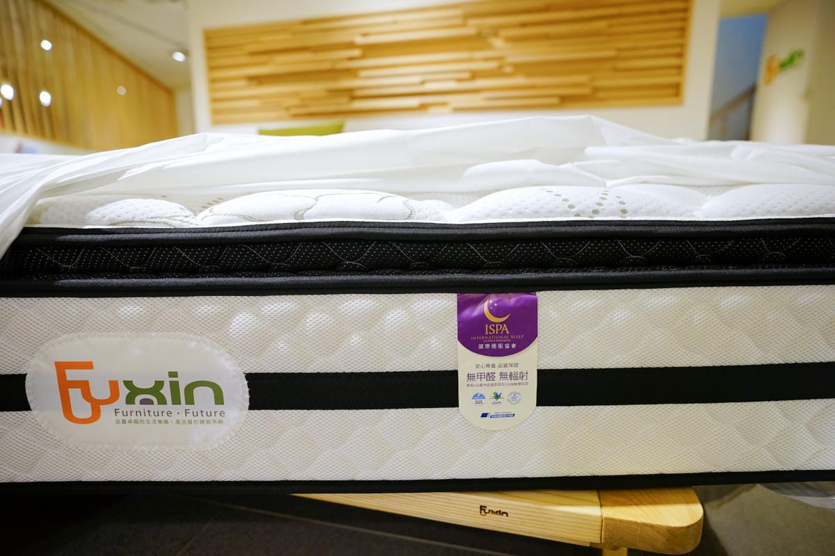 新北家具|實木家具推薦!府昕設計家具(林口店)天然木製家具 梣木床架、沙發、書櫃 - 第11張圖 新北家具|實木家具推薦!府昕設計家具(林口店)天然木製家具 梣木床架、沙發、書櫃