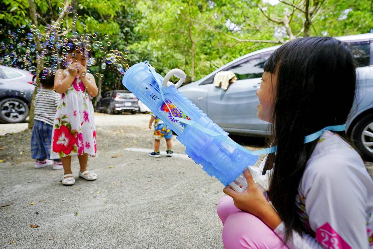 親子育兒｜歡樂泡泡 炫彩加特林泡泡槍 PURE LiFE創意美好生活 兒童益智玩具、積木拼圖親子用品購物推薦！