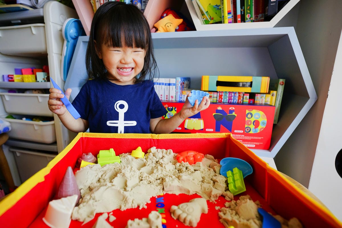 親子育兒|童心星球 英國Flower monaco趣味星空沙 把沙坑搬回家!比動力沙更好整理的無毒環保星空沙~ - 第29張圖 親子育兒|童心星球 英國Flower monaco趣味星空沙 把沙坑搬回家!比動力沙更好整理的無毒環保星空沙~