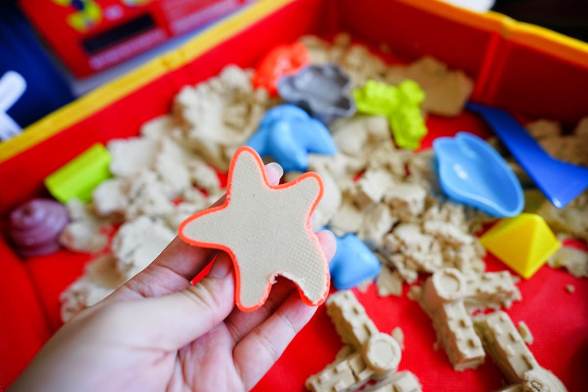 親子育兒|童心星球 英國Flower monaco趣味星空沙 把沙坑搬回家!比動力沙更好整理的無毒環保星空沙~ - 第20張圖 親子育兒|童心星球 英國Flower monaco趣味星空沙 把沙坑搬回家!比動力沙更好整理的無毒環保星空沙~