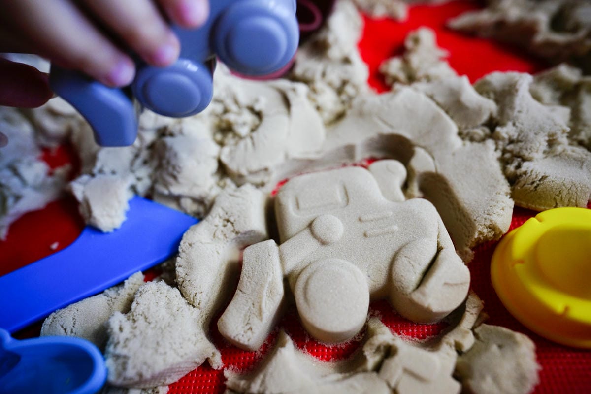 親子育兒|童心星球 英國Flower monaco趣味星空沙 把沙坑搬回家!比動力沙更好整理的無毒環保星空沙~ - 第37張圖 親子育兒|童心星球 英國Flower monaco趣味星空沙 把沙坑搬回家!比動力沙更好整理的無毒環保星空沙~