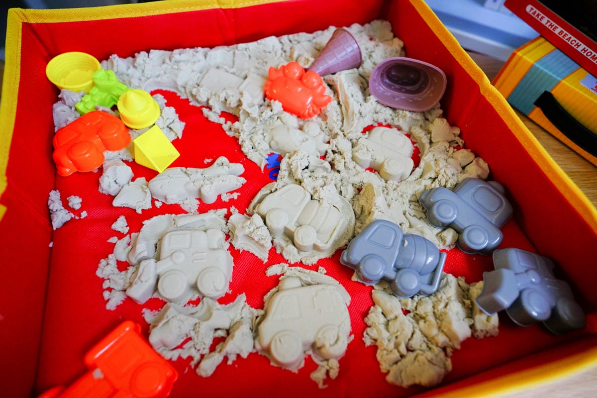 親子育兒|童心星球 英國Flower monaco趣味星空沙 把沙坑搬回家!比動力沙更好整理的無毒環保星空沙~ - 第33張圖 親子育兒|童心星球 英國Flower monaco趣味星空沙 把沙坑搬回家!比動力沙更好整理的無毒環保星空沙~