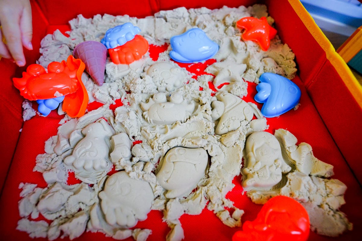 親子育兒|童心星球 英國Flower monaco趣味星空沙 把沙坑搬回家!比動力沙更好整理的無毒環保星空沙~ - 第24張圖 親子育兒|童心星球 英國Flower monaco趣味星空沙 把沙坑搬回家!比動力沙更好整理的無毒環保星空沙~