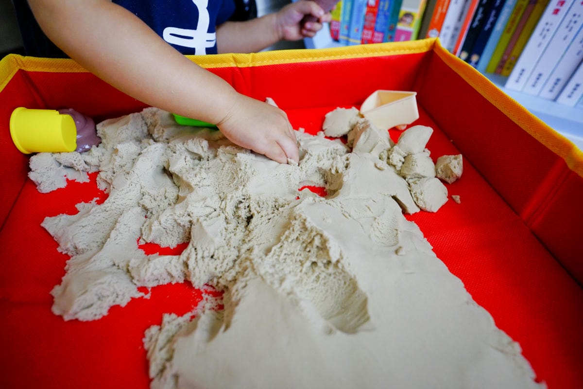 親子育兒|童心星球 英國Flower monaco趣味星空沙 把沙坑搬回家!比動力沙更好整理的無毒環保星空沙~ - 第8張圖 親子育兒|童心星球 英國Flower monaco趣味星空沙 把沙坑搬回家!比動力沙更好整理的無毒環保星空沙~