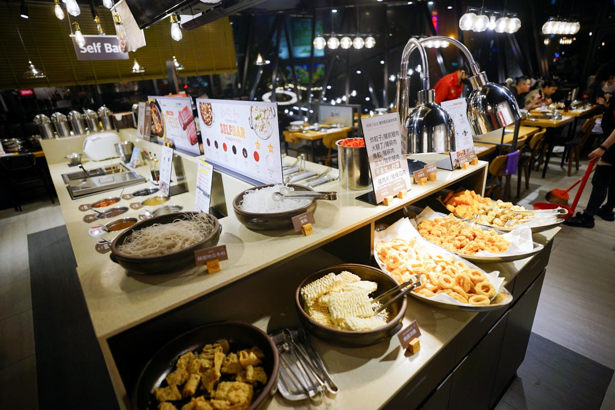 台中食記|台中韓式料理吃到飽餐廳推薦!兩餐dookki 두끼韓國年糕火鍋吃到飽(公益店)多種火鍋湯底、韓式炒飯、韓國泡麵無限量供應~ - 第3張圖 台中食記|台中韓式料理吃到飽餐廳推薦!兩餐dookki 두끼韓國年糕火鍋吃到飽(公益店)多種火鍋湯底、韓式炒飯、韓國泡麵無限量供應~