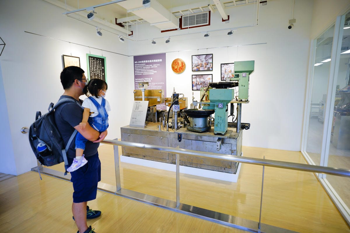 桃園景點｜桃園觀光工廠推薦！雄獅文具 想像力製造所 愛畫畫小朋友的天堂、親子DIY體驗 桃園親子旅遊景點、室內雨備景點推薦！