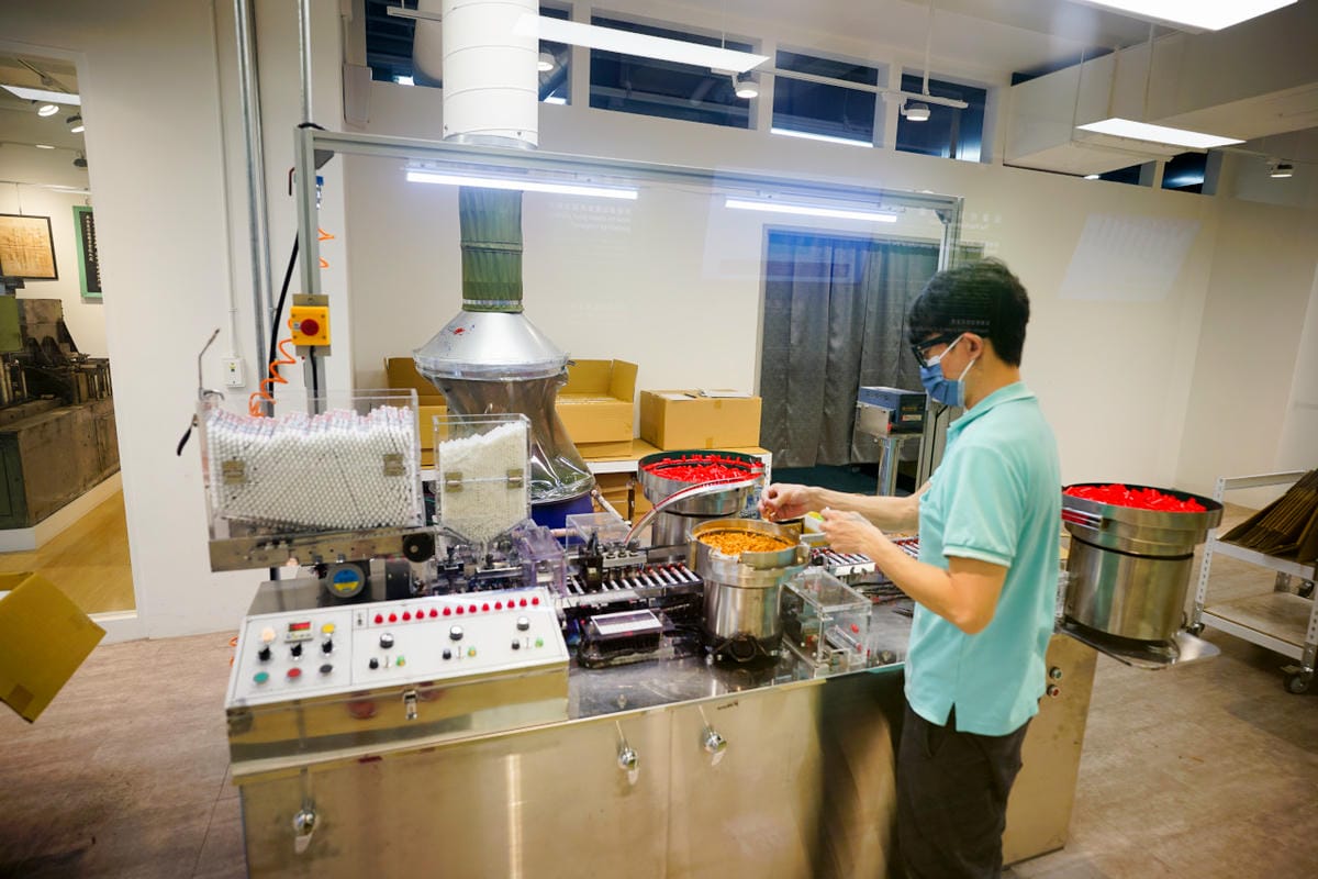 桃園景點｜桃園觀光工廠推薦！雄獅文具 想像力製造所 愛畫畫小朋友的天堂、親子DIY體驗 桃園親子旅遊景點、室內雨備景點推薦！