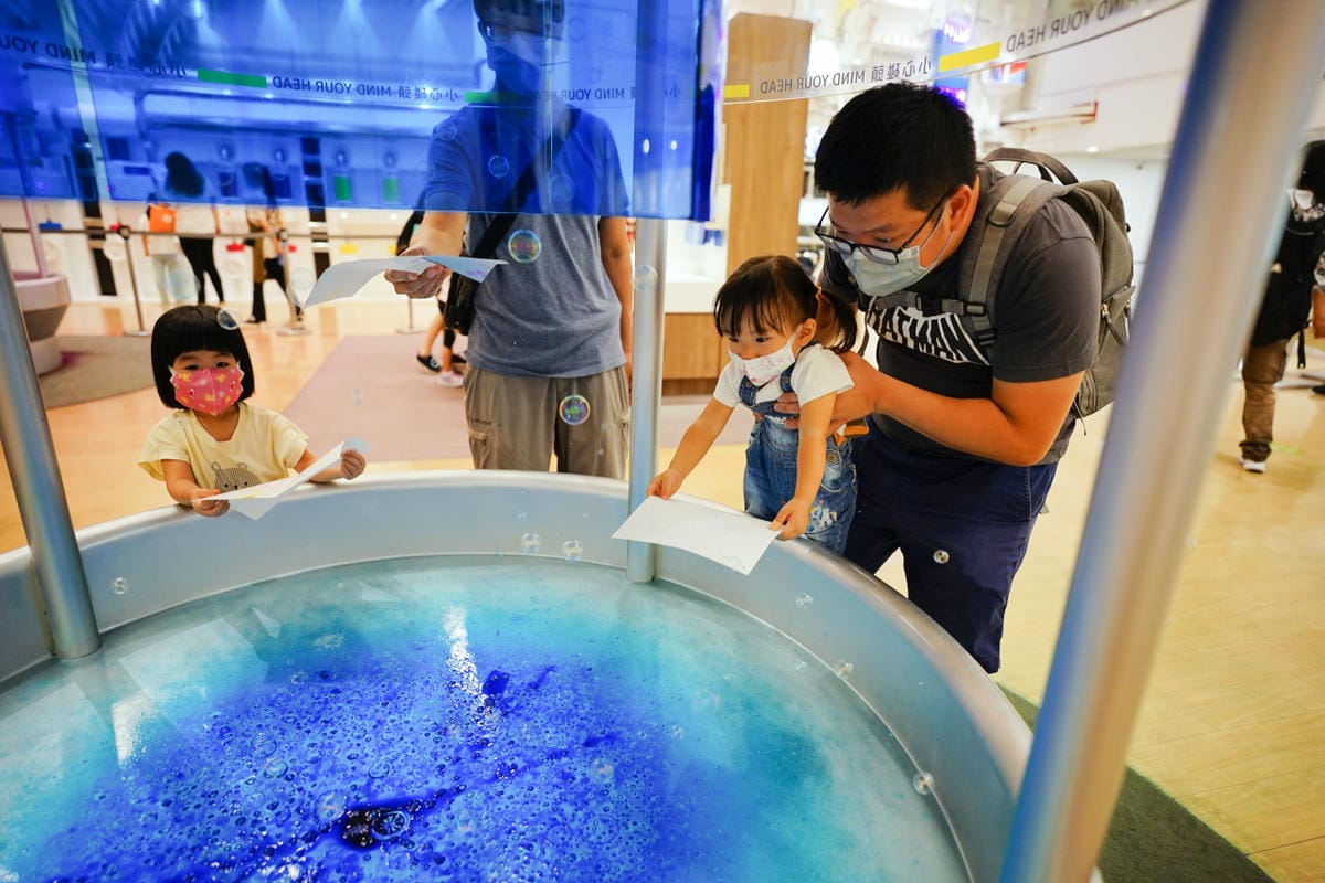 桃園景點｜桃園觀光工廠推薦！雄獅文具 想像力製造所 愛畫畫小朋友的天堂、親子DIY體驗 桃園親子旅遊景點、室內雨備景點推薦！