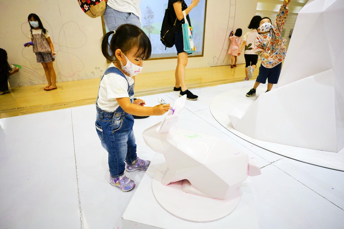 桃園景點｜桃園觀光工廠推薦！雄獅文具 想像力製造所 愛畫畫小朋友的天堂、親子DIY體驗 桃園親子旅遊景點、室內雨備景點推薦！