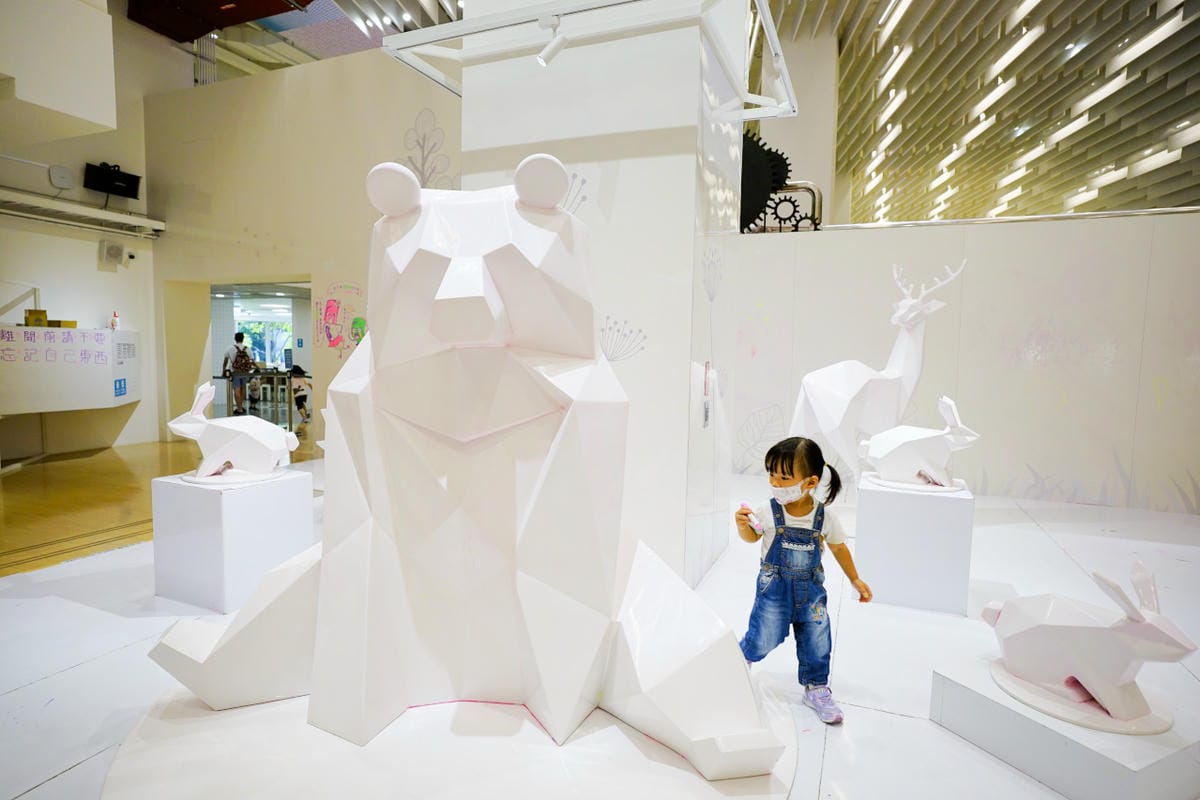 桃園景點｜桃園觀光工廠推薦！雄獅文具 想像力製造所 愛畫畫小朋友的天堂、親子DIY體驗 桃園親子旅遊景點、室內雨備景點推薦！