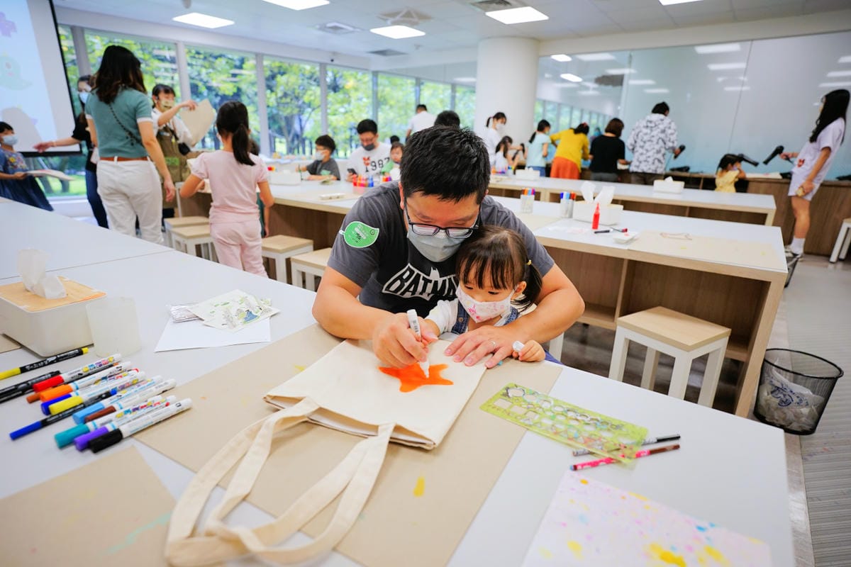 桃園景點｜桃園觀光工廠推薦！雄獅文具 想像力製造所 愛畫畫小朋友的天堂、親子DIY體驗 桃園親子旅遊景點、室內雨備景點推薦！